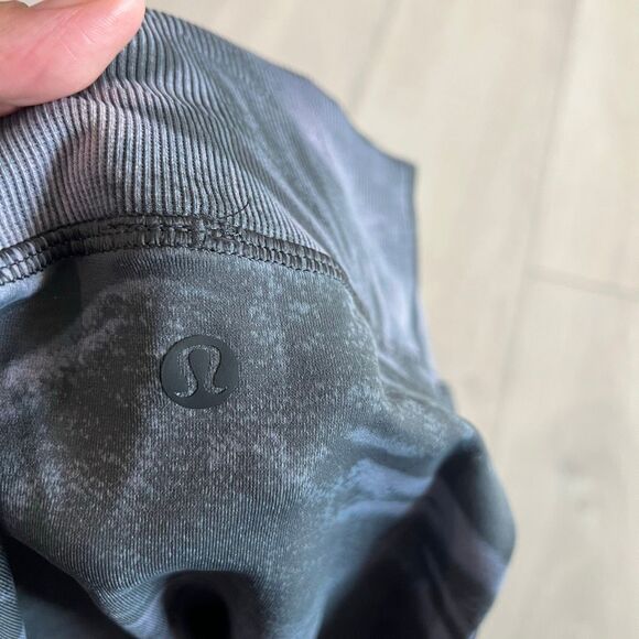 Lululemon Lululemon Ebb to Street Tight *Wash Stone Wash Graphite Grey Sz 2 - Picture 8 of 9